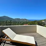 Villa Giuliana D'architecte Avec Piscine Et Vue Aregno
