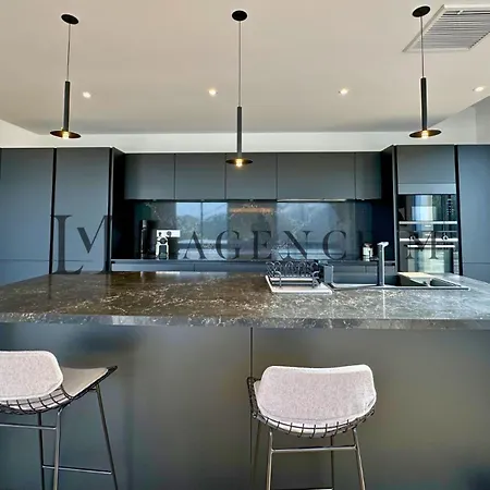 Giuliana - D'architecte Contemporaine Avec Piscine En Pierres De Bali Et Vue ヴィラ アレノ