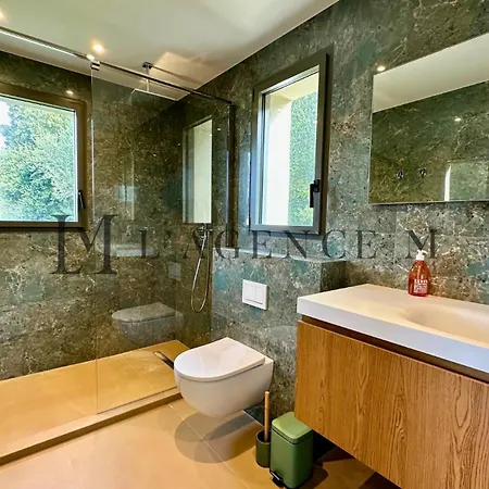 Giuliana - D'architecte Contemporaine Avec Piscine En Pierres De Bali Et Vue * Aregno