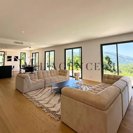 Giuliana - D'architecte Contemporaine Avec Piscine En Pierres De Bali Et Vue *