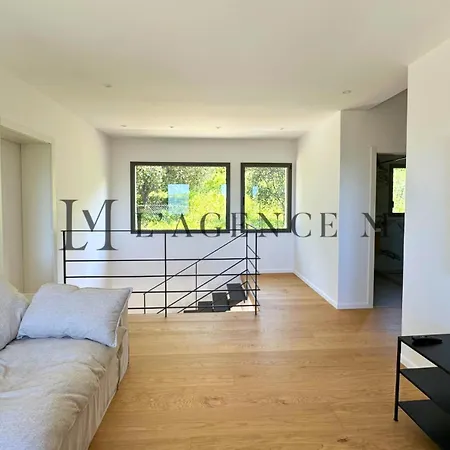 Giuliana - D'architecte Contemporaine Avec Piscine En Pierres De Bali Et Vue * Aregno