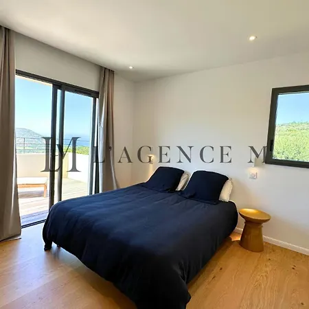 Giuliana - D'architecte Contemporaine Avec Piscine En Pierres De Bali Et Vue * Aregno
