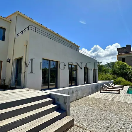 Giuliana - D'architecte Contemporaine Avec Piscine En Pierres De Bali Et Vue Villa *