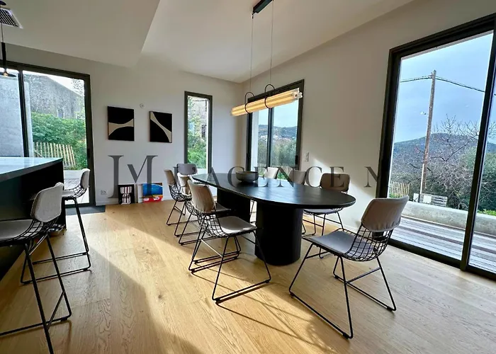 Giuliana D'architecte Avec Piscine Et Vue