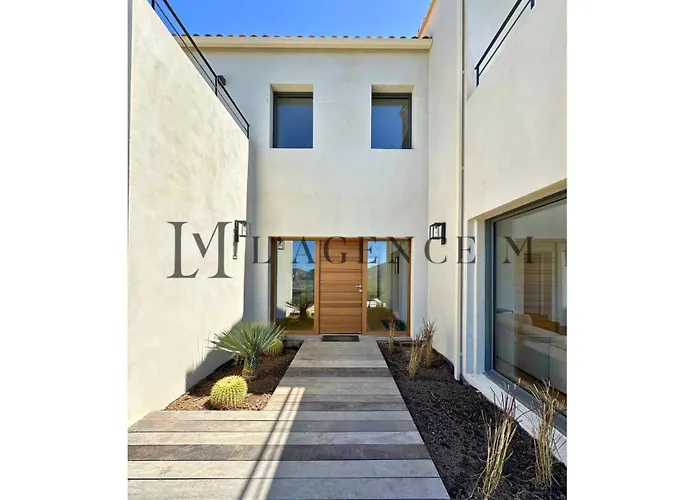 Giuliana D'architecte Avec Piscine Et Vue Villa
