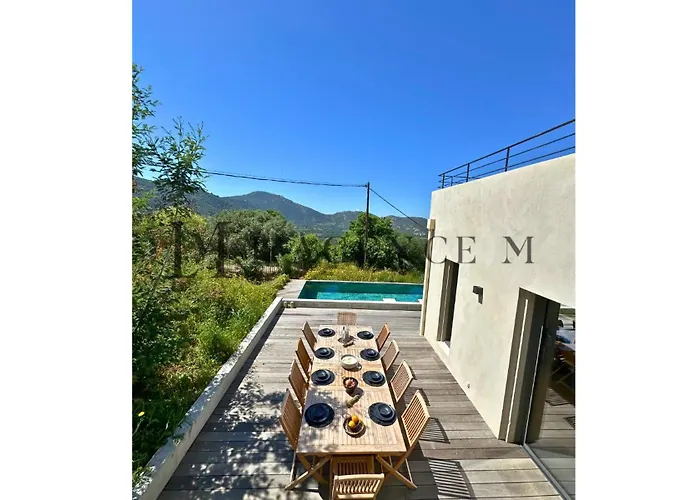 Giuliana D'architecte Avec Piscine Et Vue Villa *